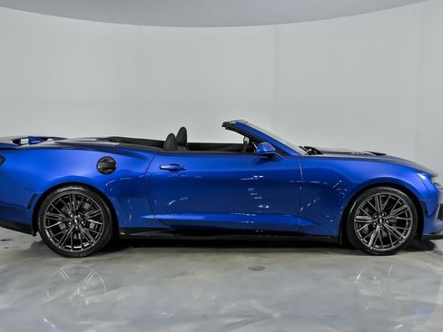 Used 2018 Chevrolet Camaro ZL1 RWD image 14