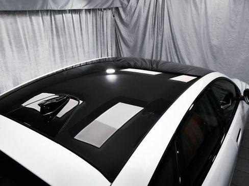 Used 2025 Audi S6 e-tron Prestige w/ 21" Black Optic Package image 95