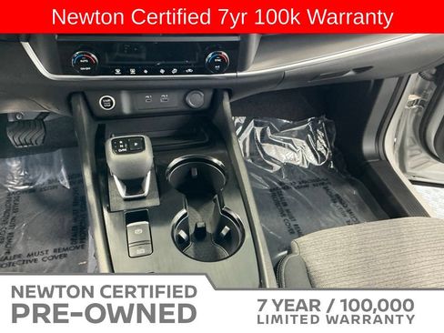 Used 2023 Nissan Rogue SV FWD image 11