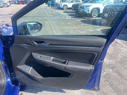 Used 2024 Volkswagen Golf R image 28