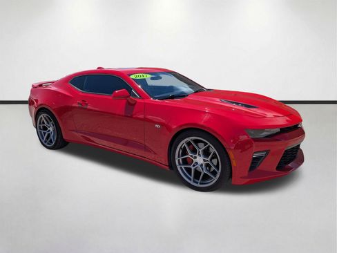 Used 2017 Chevrolet Camaro SS RWD image 2