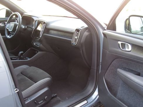 Used 2023 Volvo C40 P8 Recharge Plus w/ Climate Package AWD/4WD image 17