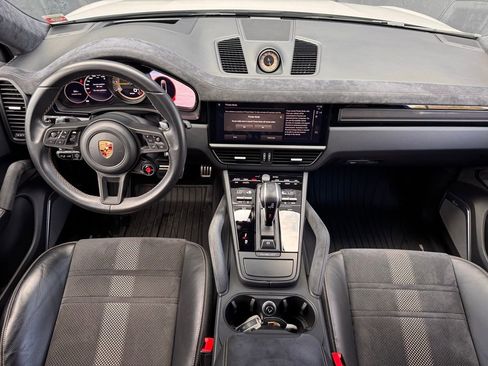 Certified 2023 Porsche Cayenne Turbo GT image 15