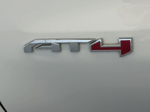 Used 2023 GMC Sierra 1500 AT4 w/ AT4 Premium Package AWD/4WD image 12