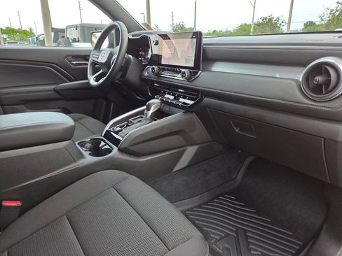 Used 2025 Chevrolet Colorado LT w/ Advanced Trailering Package RWD image 10