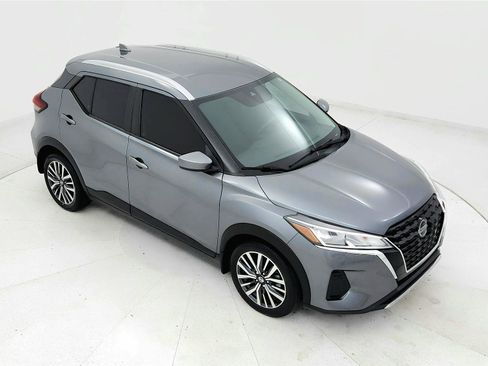 Used 2021 Nissan Kicks SV image 19
