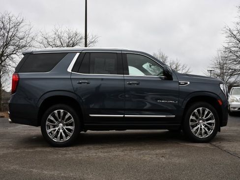 Used 2021 GMC Yukon Denali w/ Denali Premium Package image 8