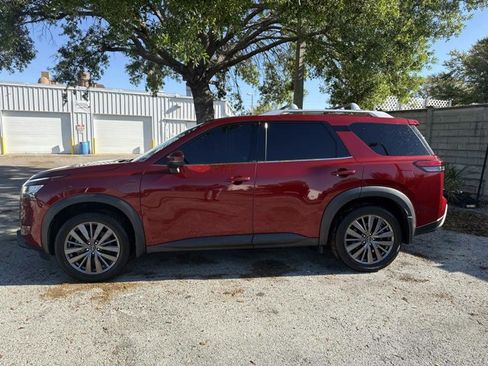 Certified 2022 Nissan Pathfinder SL w/ SL Premium Package image 4