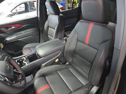 New 2026 Chevrolet Traverse RS w/ LPO, Floor Liner Package AWD/4WD image 17