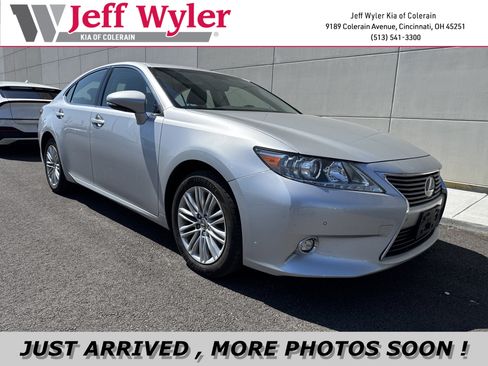 Used 2014 Lexus ES 350 w/ Luxury Package image 1