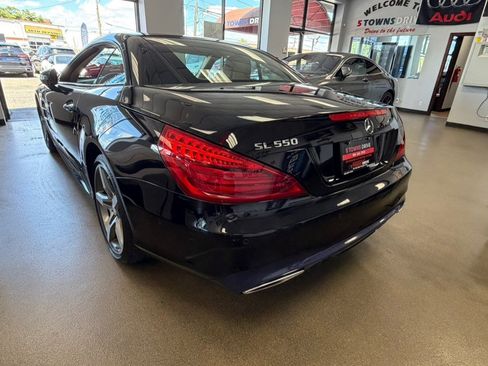 Used 2017 Mercedes-Benz SL 550 image 27