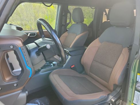 Used 2023 Ford Bronco Outer Banks AWD/4WD image 14