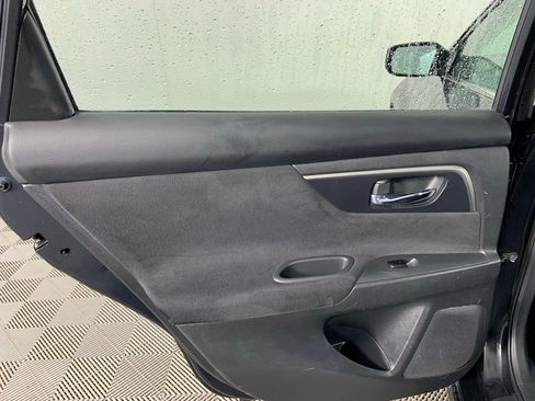 Used 2015 Nissan Altima 2.5 S w/ Power Driver Seat Package FWD image 16