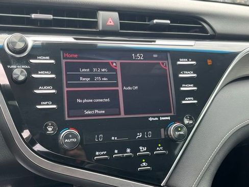 Used 2018 Toyota Camry SE w/ Audio Package FWD image 32