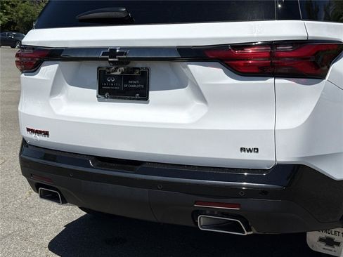 Used 2023 Chevrolet Traverse Premier w/ Redline Edition AWD/4WD image 31