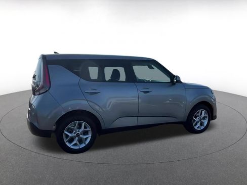 Used 2025 Kia Soul LX w/ LX Technology Package FWD image 14