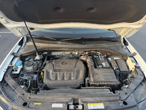 Used 2023 Volkswagen Tiguan SE R-Line image 9
