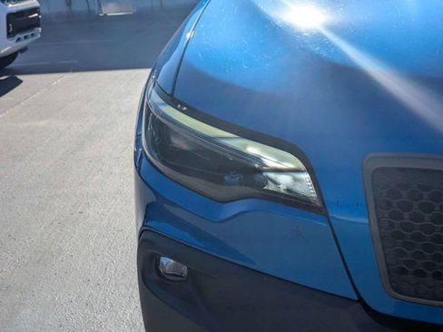 Used 2022 Jeep Cherokee Trailhawk w/ Premium Leather Package image 9