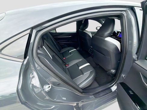 Used 2025 Toyota Camry SE FWD image 28