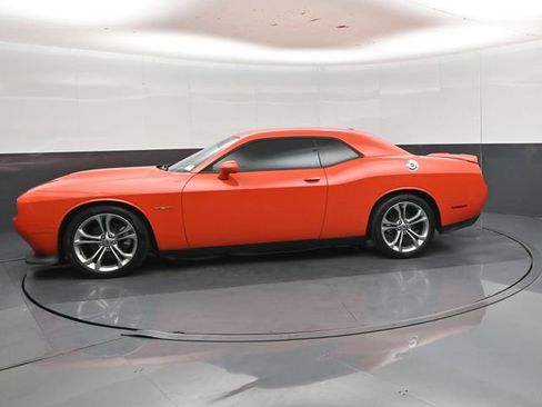 Used 2021 Dodge Challenger R/T RWD image 9