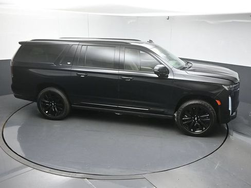 Used 2022 Cadillac Escalade ESV Sport Platinum AWD/4WD image 48