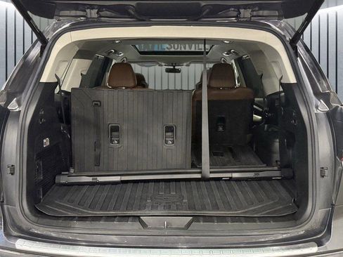 Used 2019 Subaru Ascent Touring w/ Popular Package #3 image 11