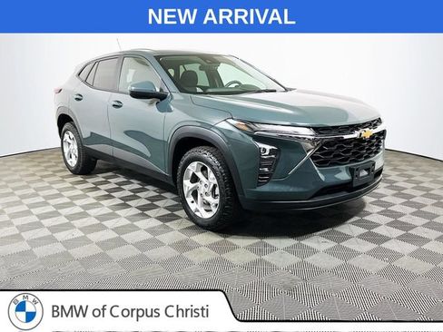 Used 2025 Chevrolet Trax LS w/ LS Convenience Package FWD image 1