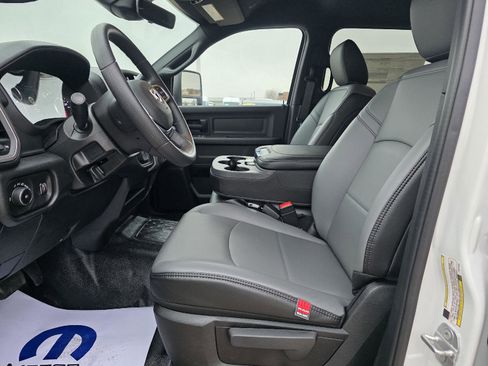 New 2026 RAM 5500 4x4 Crew Cab image 3