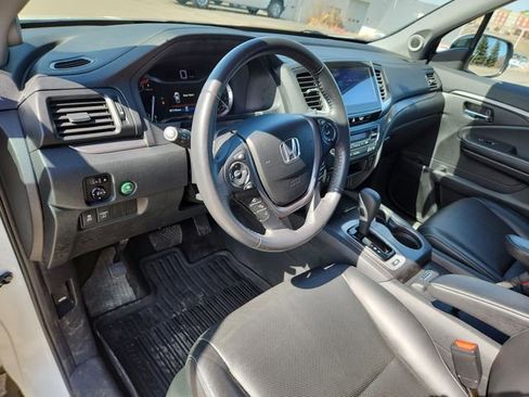 Used 2017 Honda Ridgeline RTL-T image 10