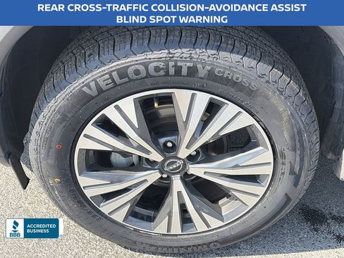 Certified 2022 Nissan Rogue SV image 9