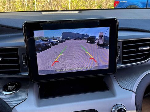 Used 2024 Ford Explorer XLT w/ Equipment Group 202A image 20