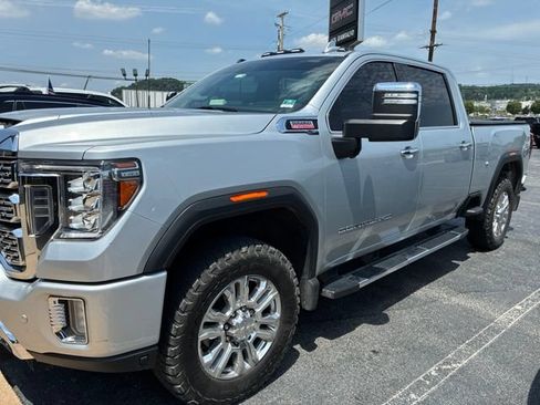 Used 2022 GMC Sierra 2500 Denali w/ Denali Ultimate Package AWD/4WD image 3
