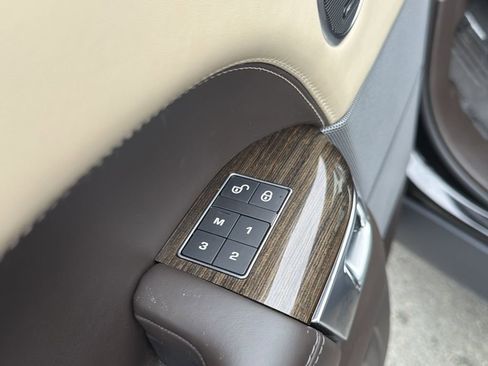 Used 2019 Land Rover Range Rover Sport Supercharged AWD/4WD image 21