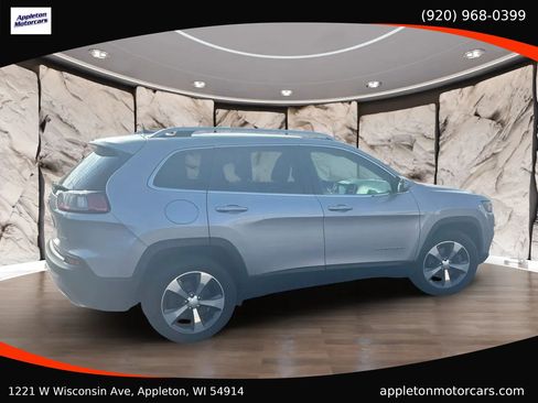 Used 2019 Jeep Cherokee Limited w/ Technology Group AWD/4WD image 8