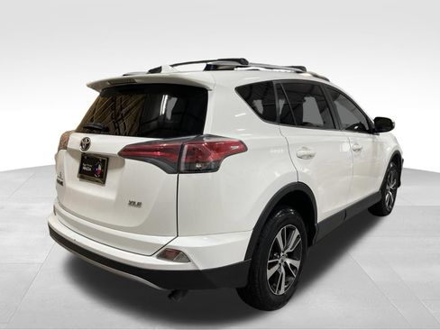 Used 2018 Toyota RAV4 XLE w/ Plus Extra Value Package FWD image 5