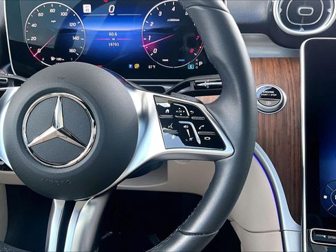 Used 2024 Mercedes-Benz CLE 300 4MATIC Coupe image 22