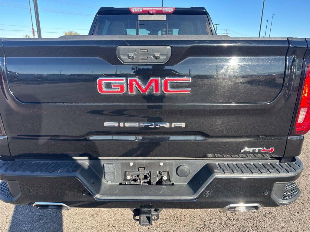Used 2024 GMC Sierra 1500 AT4 w/ Technology Package AWD/4WD image 7