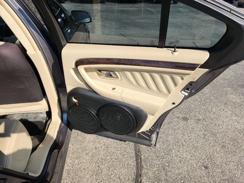 Used 2014 Ford Taurus Limited w/ Equipment Group 301A image 23