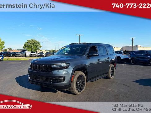 Used 2024 Jeep Wagoneer Series II AWD/4WD image 3