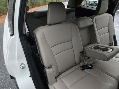 Used 2022 Honda Pilot EX-L image 25