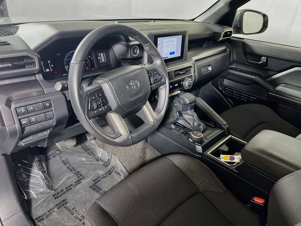 Certified 2025 Toyota 4Runner SR5 AWD/4WD image 9