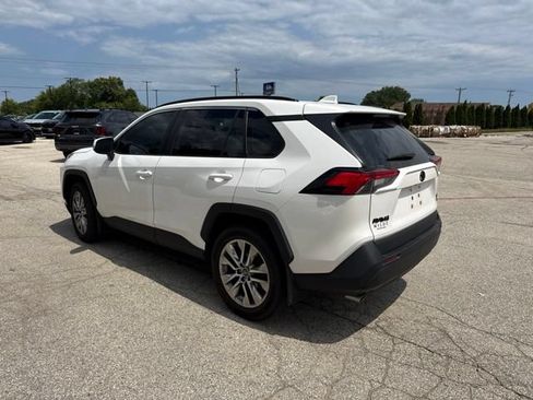 Used 2020 Toyota RAV4 XLE Premium AWD/4WD image 7