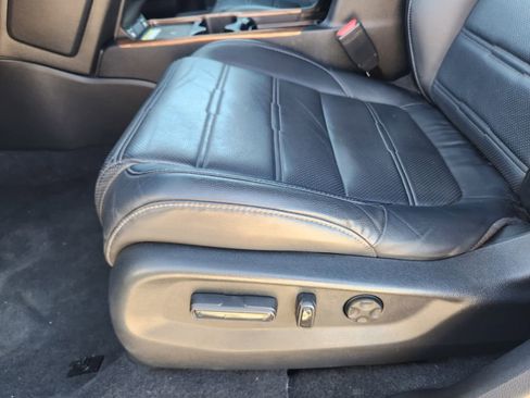 Used 2020 Honda CR-V Touring image 28