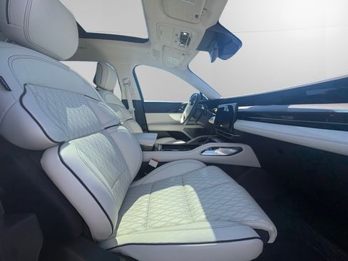 Certified 2024 Lincoln Nautilus Black Label w/ Jet Appearance Package (87T) AWD/4WD image 15
