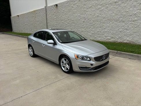 Used 2015 Volvo S60 T5 Platinum FWD image 4