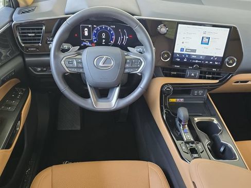 Used 2025 Lexus NX 250 FWD w/ Premium Package image 11