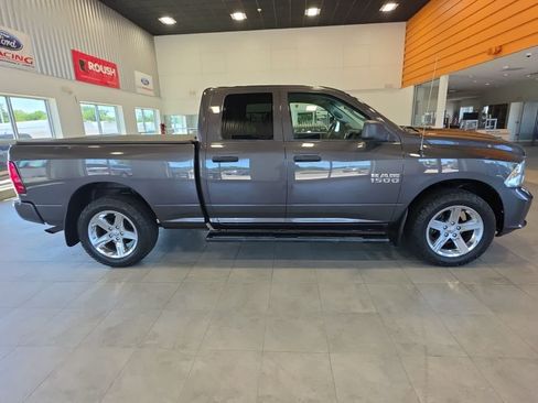 Used 2018 RAM 1500 Express w/ Express Value Package AWD/4WD image 6