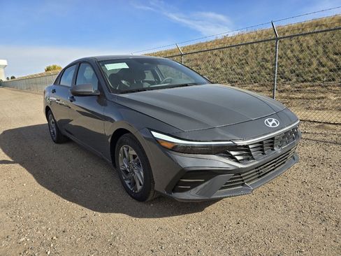 New 2025 Hyundai Elantra Blue image 7
