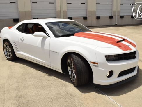 Used 2011 Chevrolet Camaro SS w/ RS Package image 19