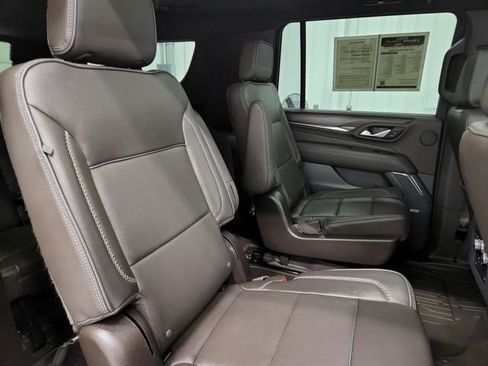 Used 2022 GMC Yukon XL Denali RWD image 41